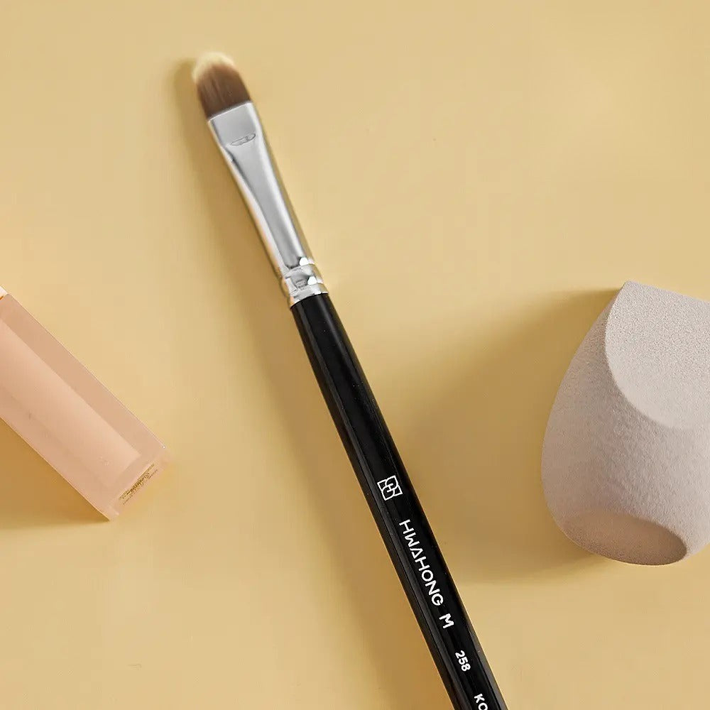 HWAHONG M 156 Concealer Brush